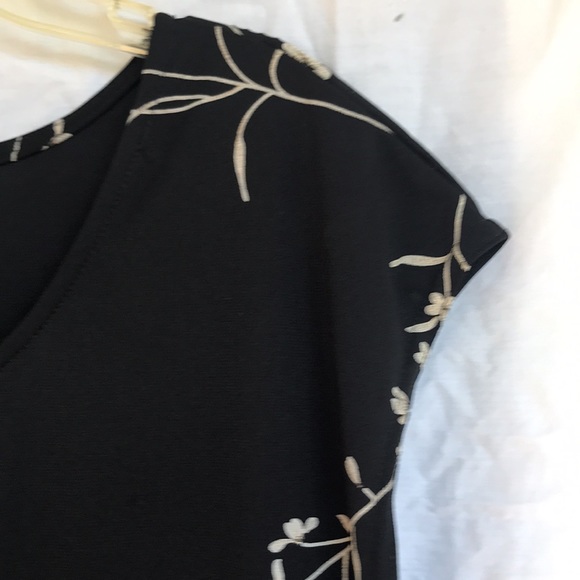 Size 12 Maxi dress black w grey floral print w tiny silver metallic highlights - Picture 4 of 5